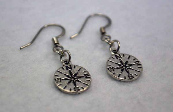 Compass Jewelry fo Wanderlusters