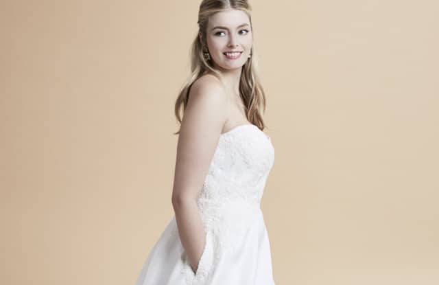 Wedding Dresses for Curved Females