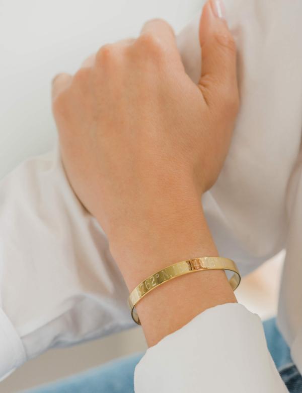 Gold Bracelets For Women Online