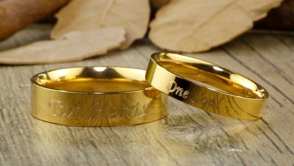 Gold Engraved Couples Rings