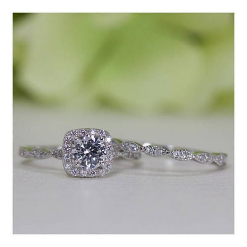 Low Cost Engagement Rings For Women
